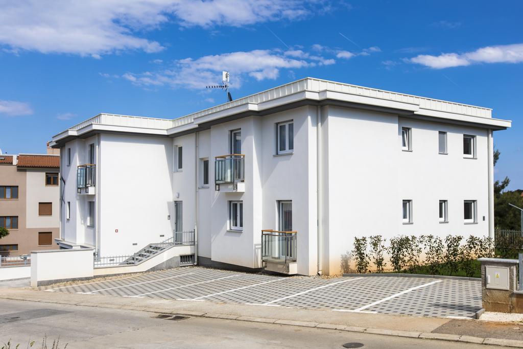 Apartments Lapis プレマントゥーラ エクステリア 写真