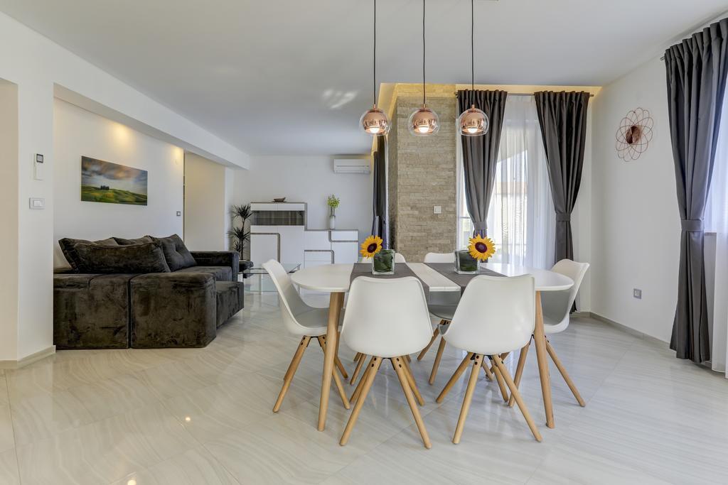 Apartments Lapis プレマントゥーラ エクステリア 写真