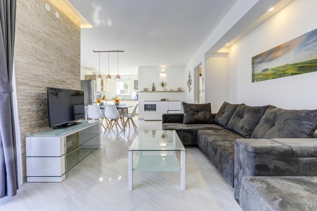 Apartments Lapis プレマントゥーラ エクステリア 写真